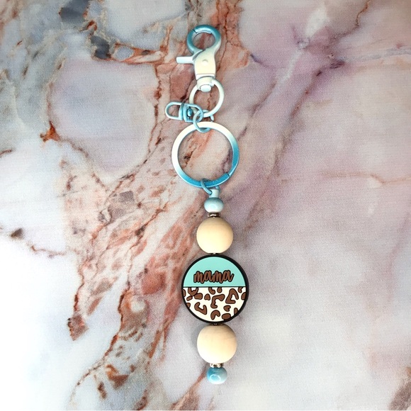 Handmade Keychain Mama with Brown Leopard Print & Wooden Beads - Picture 3 of 4